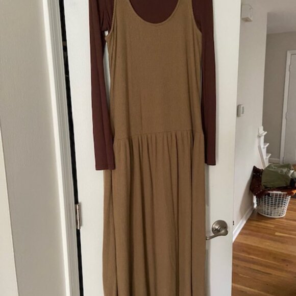 Universal Thread sleeveless maxi dress in tan size medium - Picture 4 of 6